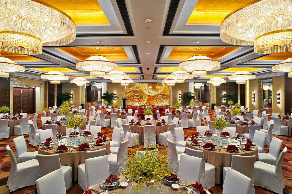 Howard Johnson Plaza Waigaoqiao Шанхай Ресторант снимка
